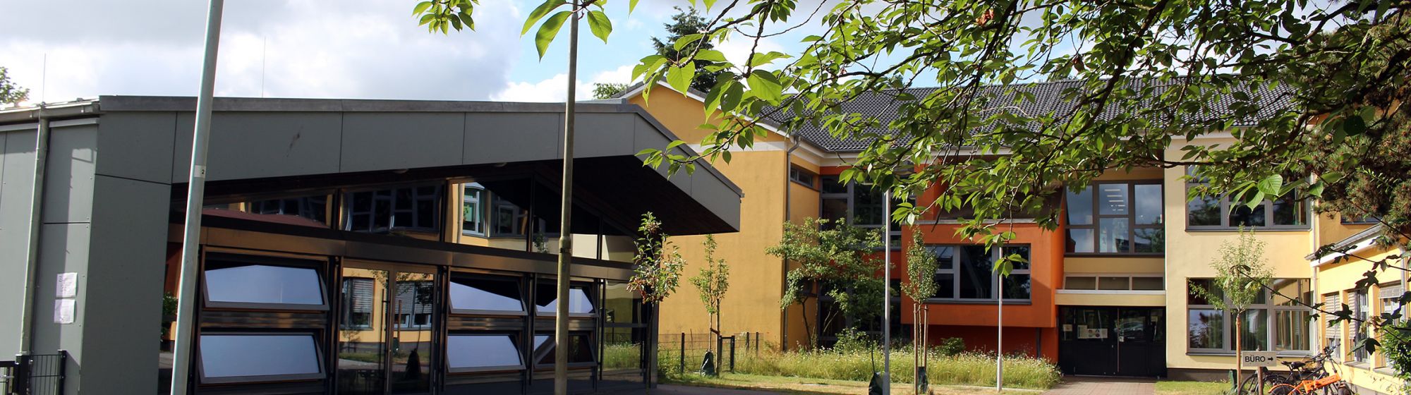 Außenansicht der OGGS am Wittmoor in Norderstedt