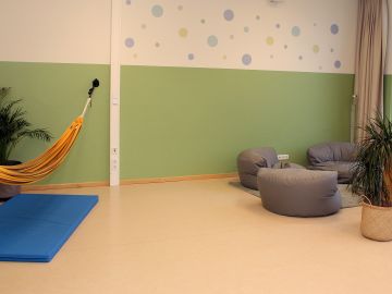 Toberaum mit Hängematte Sportmatten der BEB Norderstedt an der OGGS Immenhorst