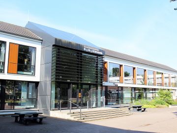 Außenansicht der OGGS Harksheide in Norderstedt