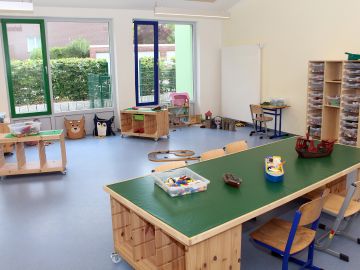 Legoraum für die Beschäftigung mit Klemmbausteinen während der BEB Nachmittagsbetreuung der OGGS Niendorfer Straße in Norderstedt