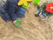 Viel Zeit draußen und auf dem Spielplatz verbringen die Kinder der BEB Nachmittagsbetreuung der OGGS Niendorfer Strasse in Norderstedt